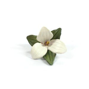 Trillium Flower Pin/Brooch